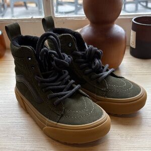 Kids Vans MTE High Top Sneakers with Gum Sole size 10.5